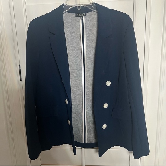 Nordstroms Top Shop Navy Blazer with white buttons and pockets size 8 - Picture 2 of 11